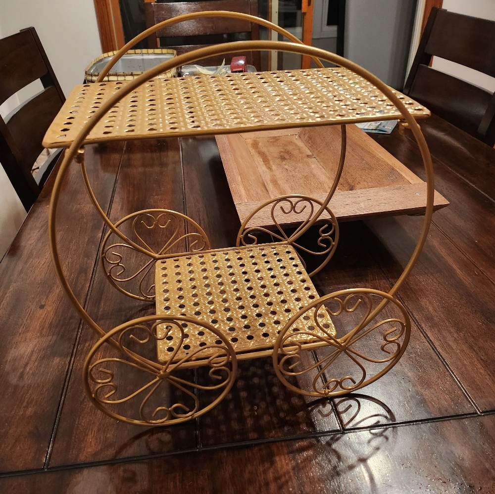 Cinderella Coach Tiered Tray, Gold Serveware, Dining Set with Elegant Design